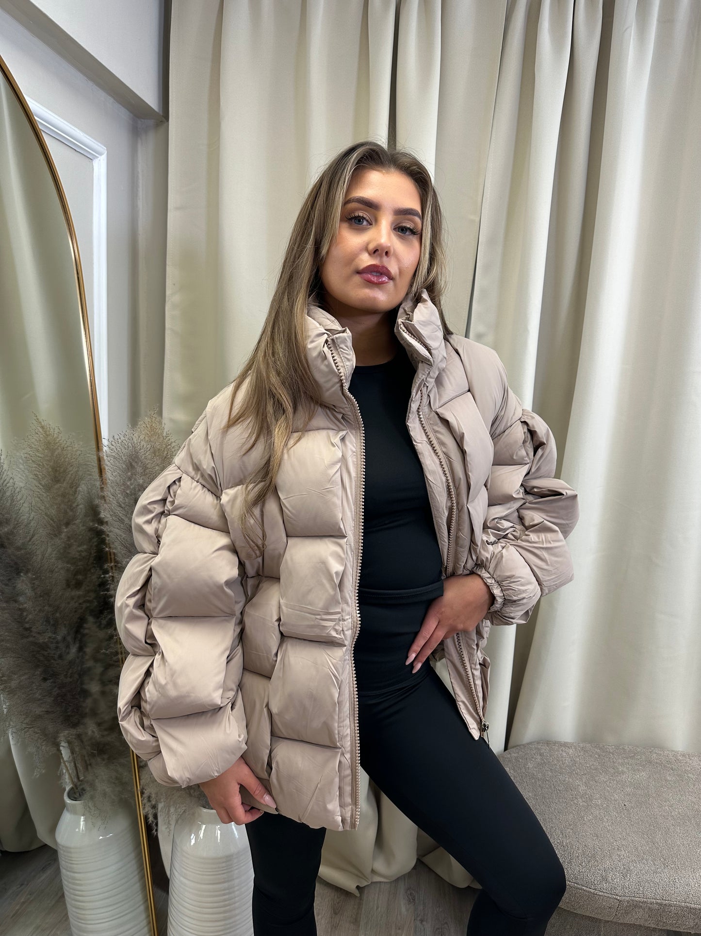 PLEAT DETAIL FUNNEL NECK PUFFER JACKET