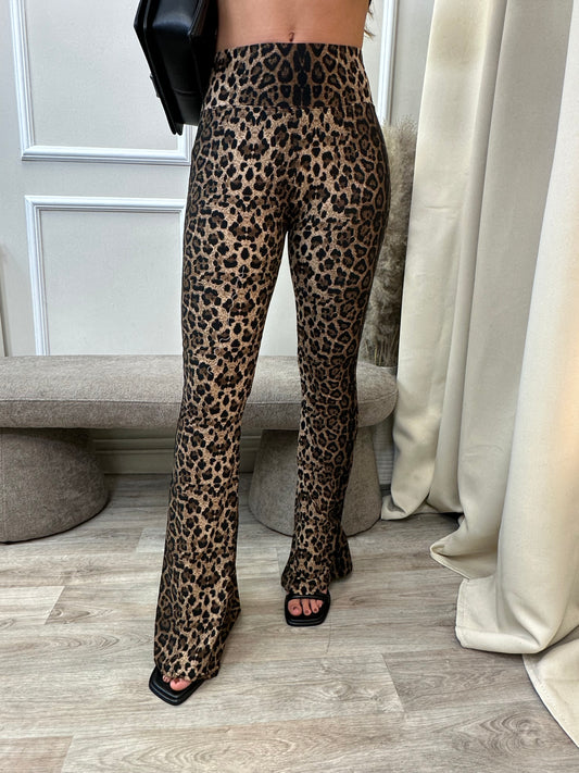 Leopard print flared leggings