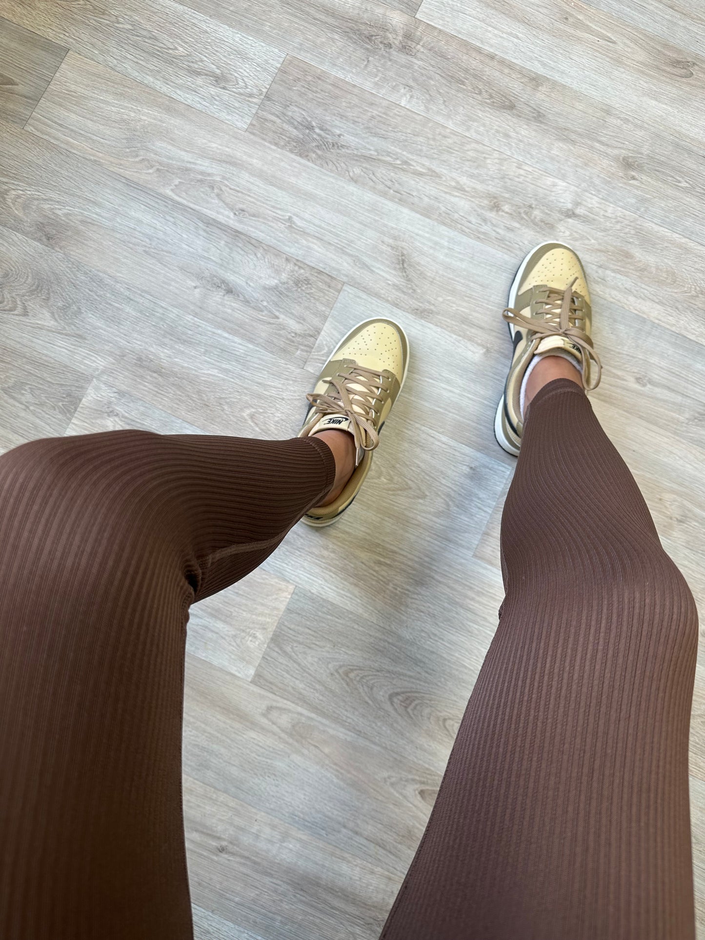 CHOCOLATE” HIGH WAIST SEAMLESS LEGGINGS