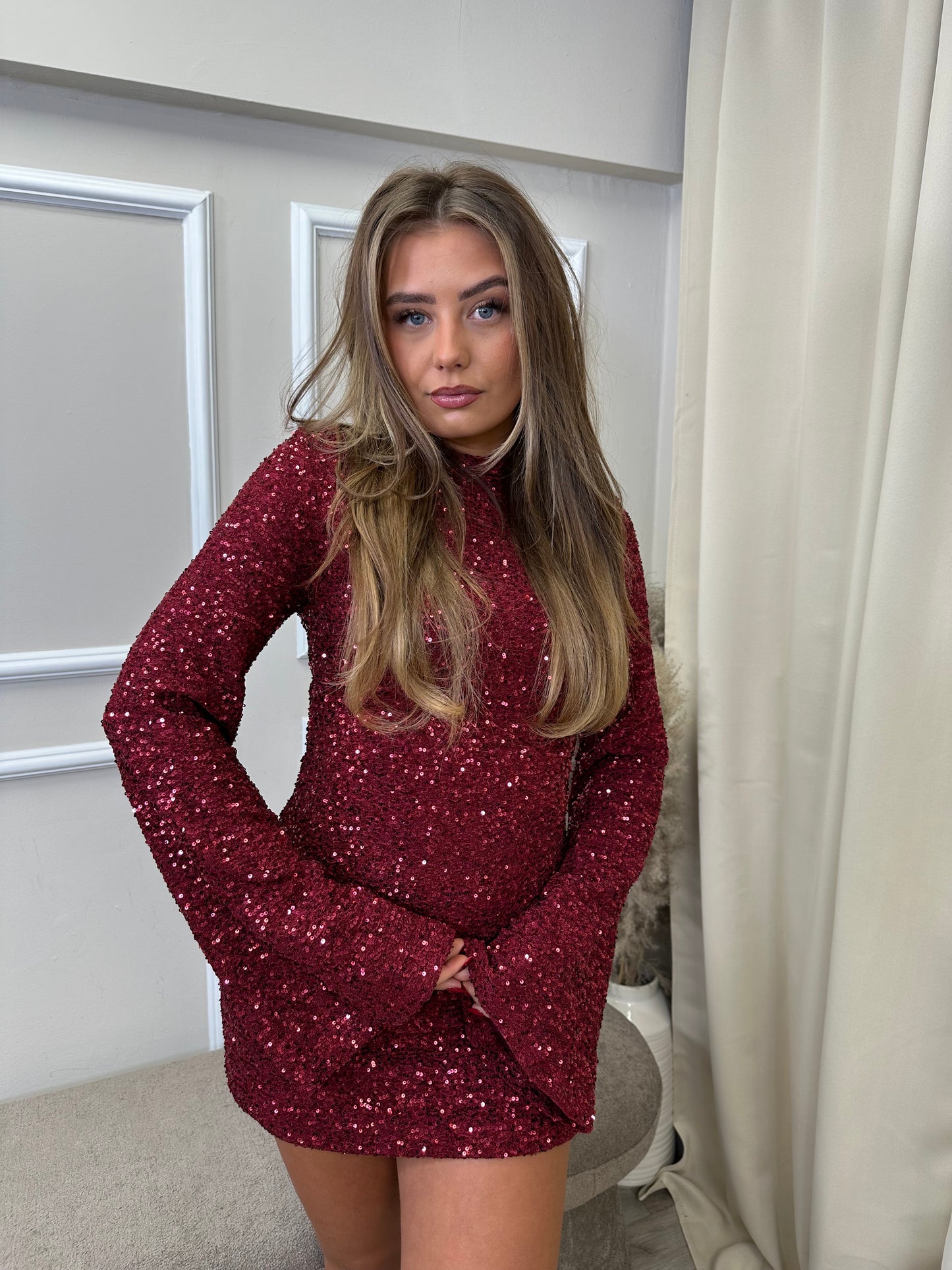 Burgundy Sparkle Trumpet Sleeves Mini Dress