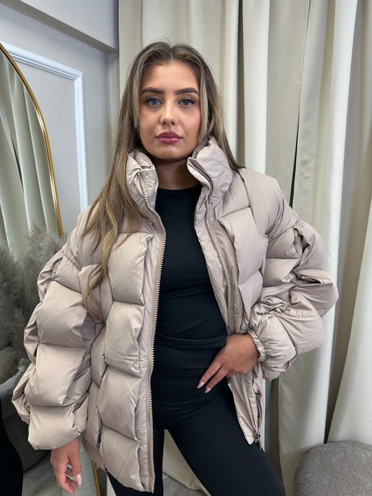 PLEAT DETAIL FUNNEL NECK PUFFER JACKET