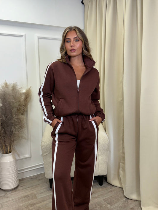 CONTRAST TAPE TRACKTOP & JOGGER SET