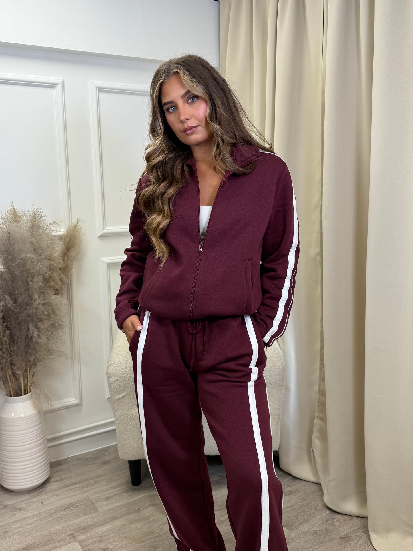 CONTRAST TAPE TRACKTOP & JOGGER SET